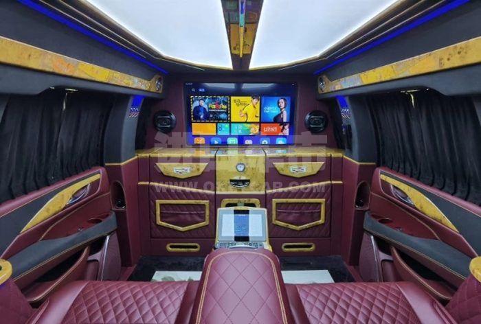 ee915a0753648f3e4c6176fa8c8eaedd