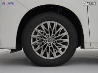 21款 LM300h 2.5L 四座 中国台湾版前轮胎